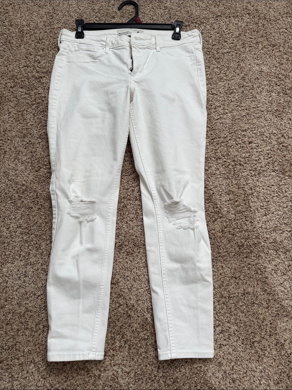 Abercrombie & Fitch White Ankle Crop Distressed Women's Jeans